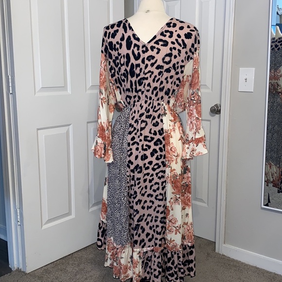 Leopard Dress - Picture 4 of 4